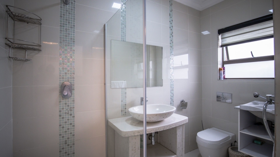 6 Bedroom Property for Sale in The Coves North West